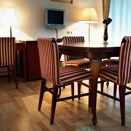 Zamek W Dzięgielowie Gospodarstwo agroturystyczne *