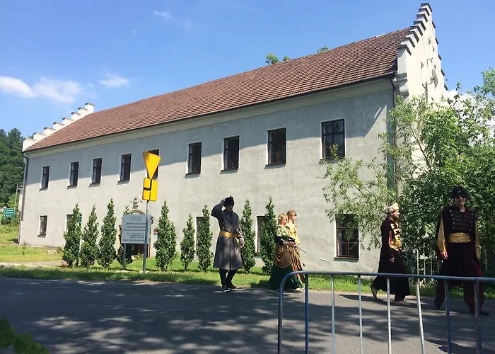 Zamek W Dziegielowie בית חווה