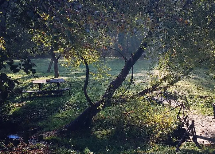 Zamek W Dziegielowie בית חווה