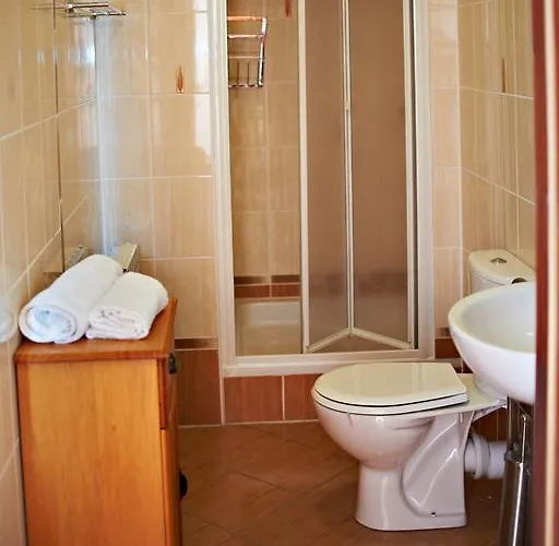 Zamek W Dziegielowie בית חווה